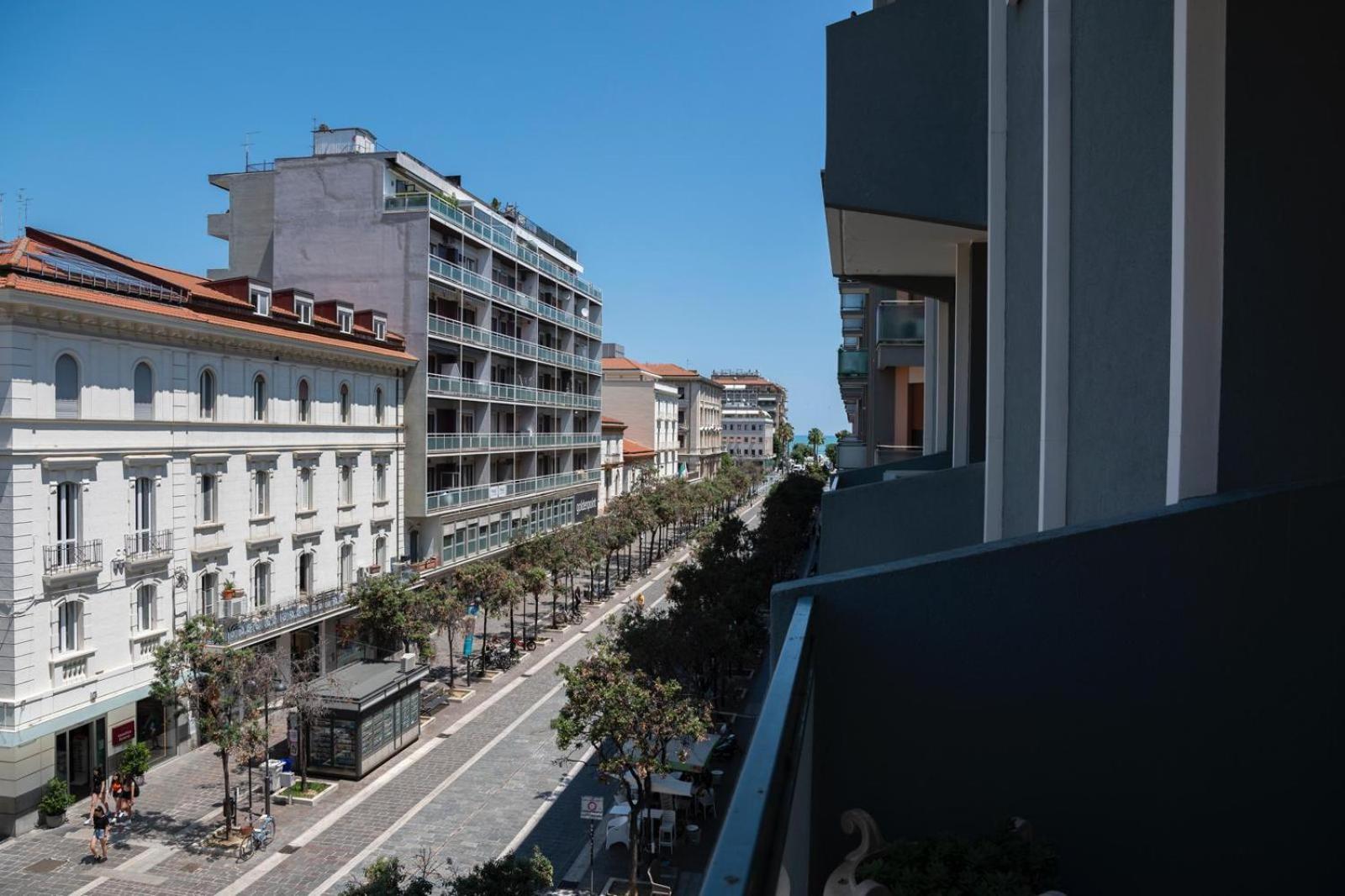 Milu Luxury Apartment Пескара Екстериор снимка